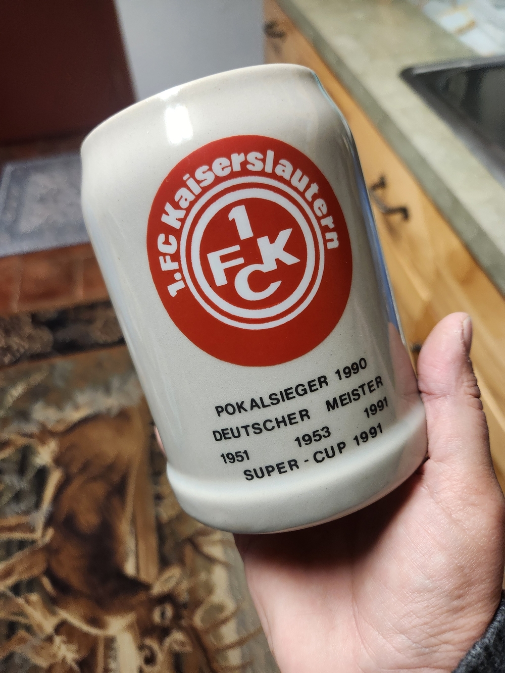 1. FC Kaiserslautern Ceramic Beer Stein - White with Red Logo - Picture 3 of 9